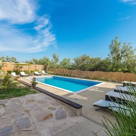 Family-friendly With Swimming Pool Stara Vas, Pag - 21031 Lejlighed Stara Vas