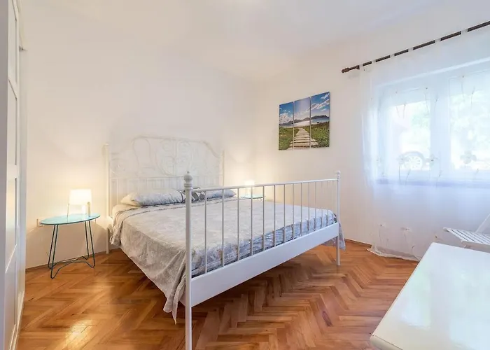 Family-friendly With Swimming Pool Stara Vas, Pag - 21031 Апартаменты Stara Vas