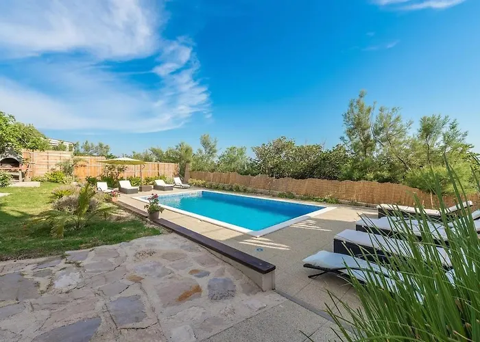 Family-friendly With Swimming Pool Stara Vas, Pag - 21031 Apartmán Stara Vas